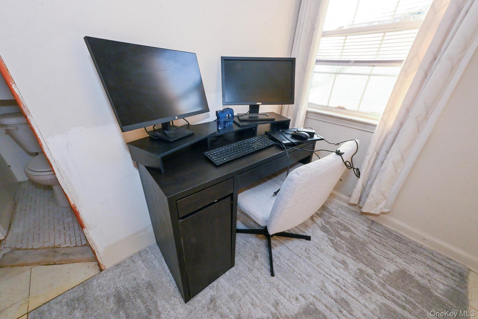 8 Garden Avenue Property Photo 18