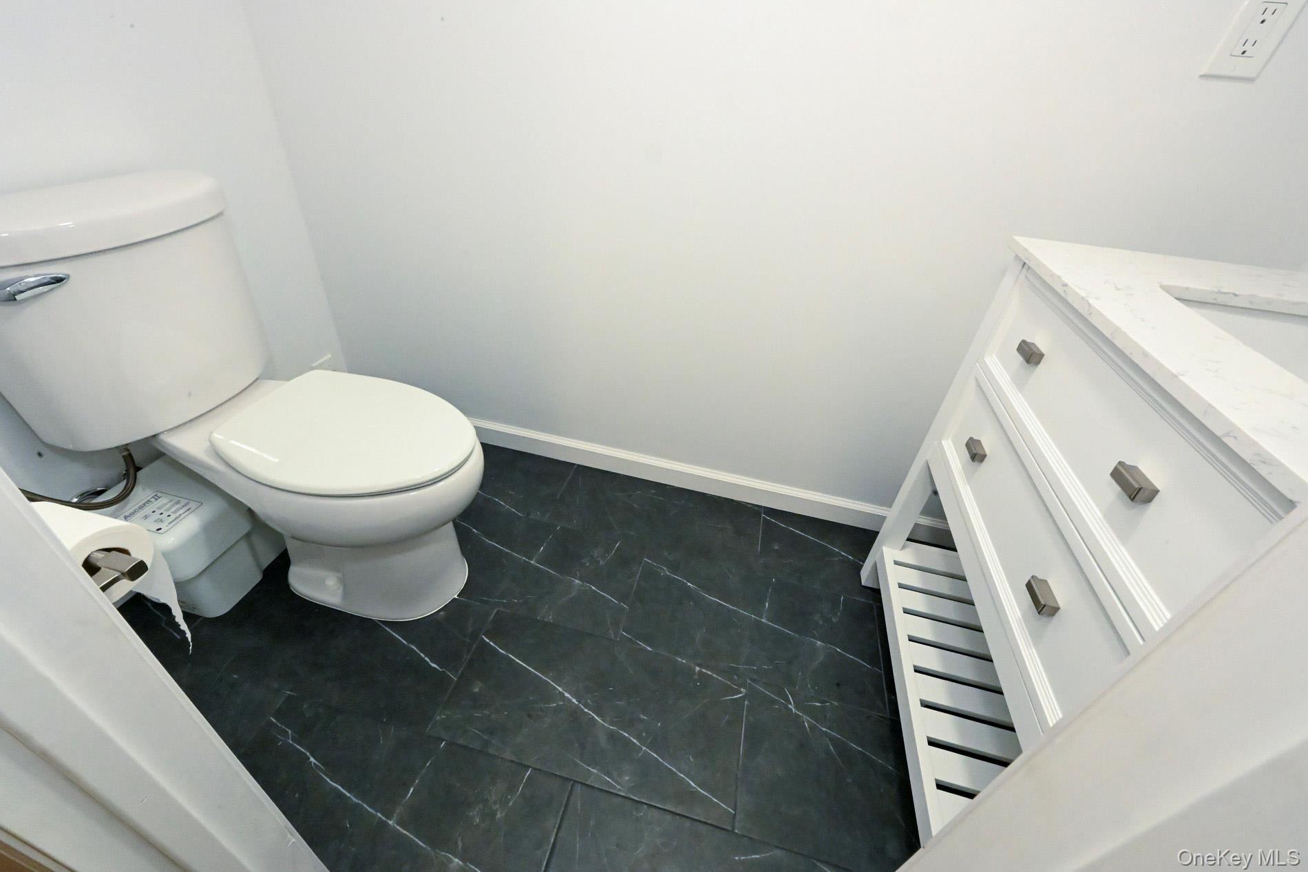 8 Garden Avenue Property Photo 23