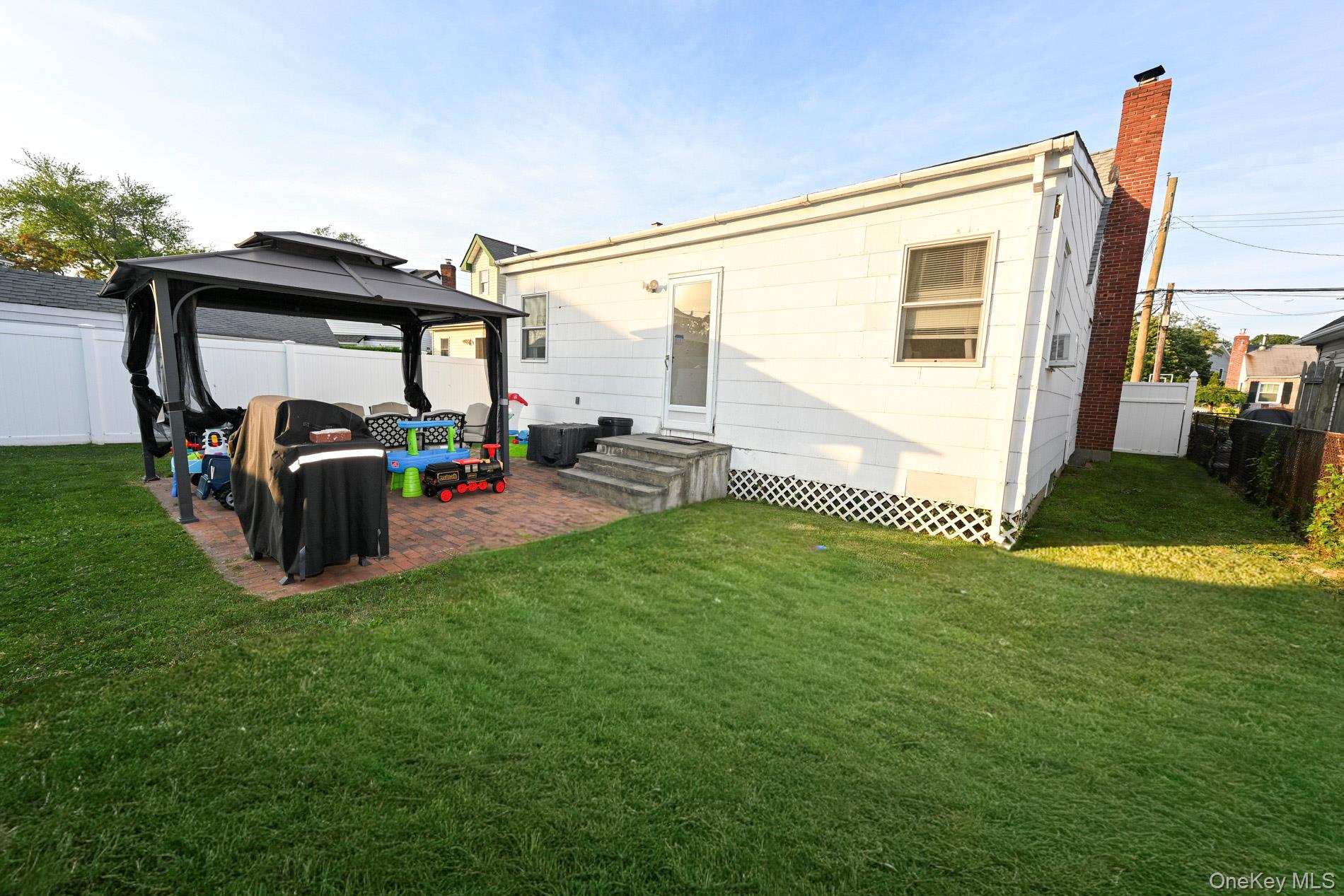 8 Garden Avenue Property Photo 25