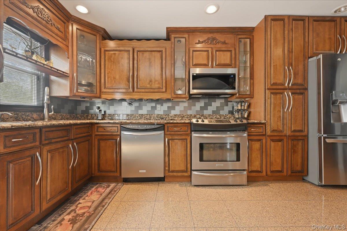 844 Park Lane Property Photo 9