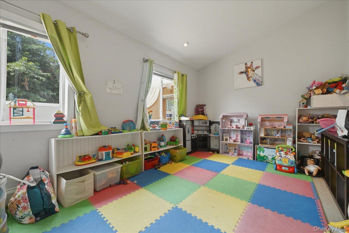 844 Park Lane Property Photo 25