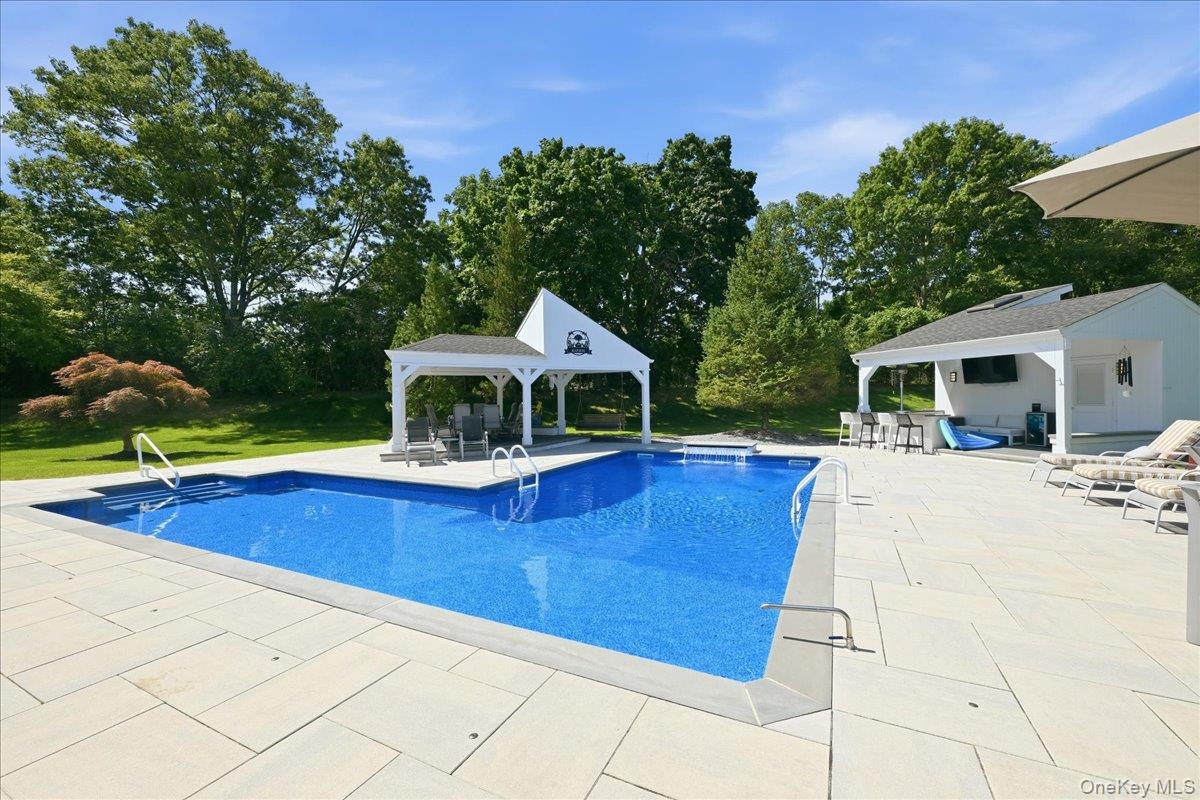 5 Meadow Gate Property Photo 42