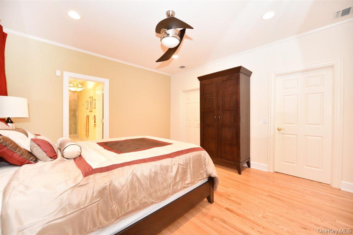 123 Links Court Property Photo 9