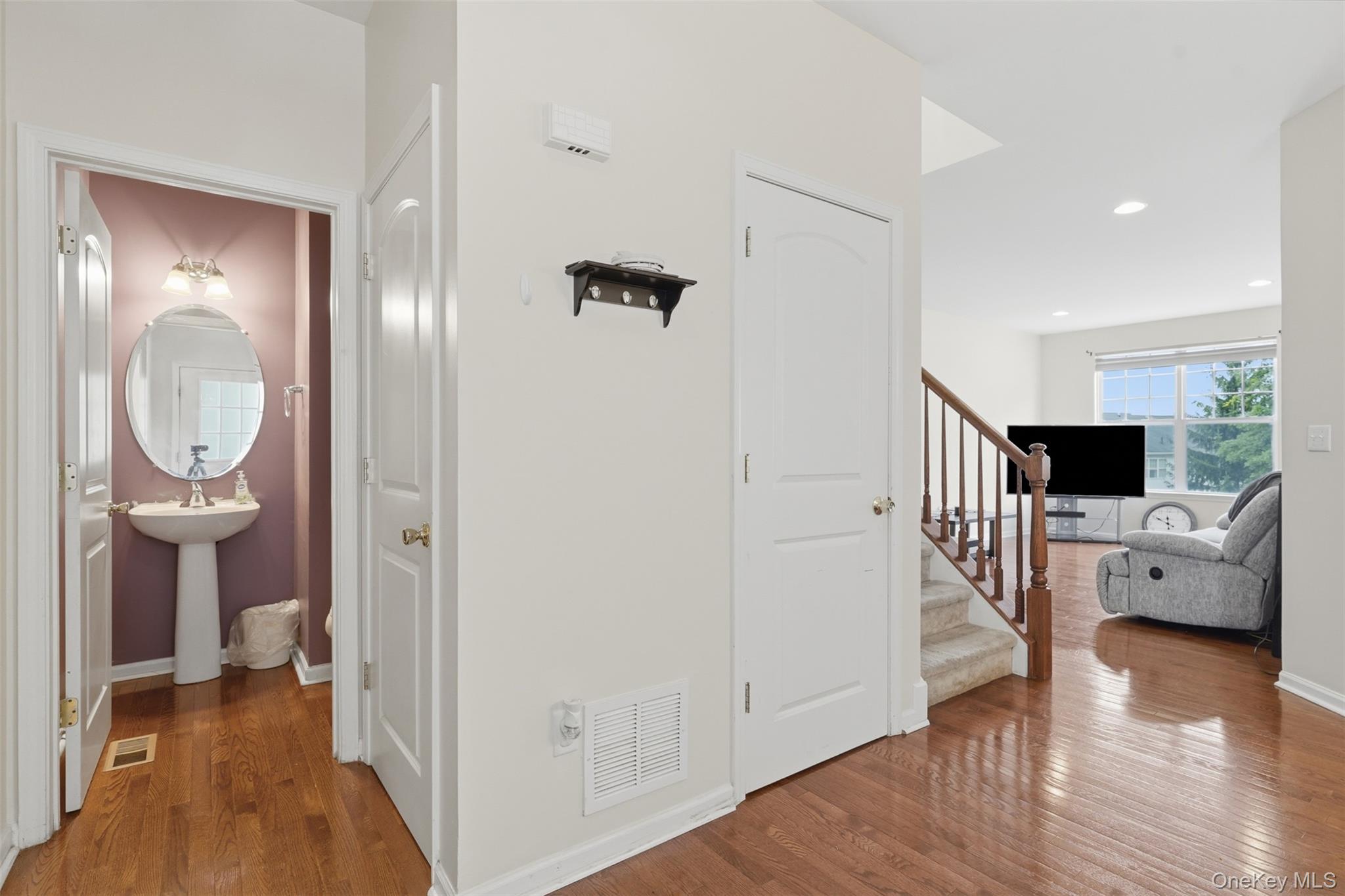 58 Cobblestone Lane Property Photo 4