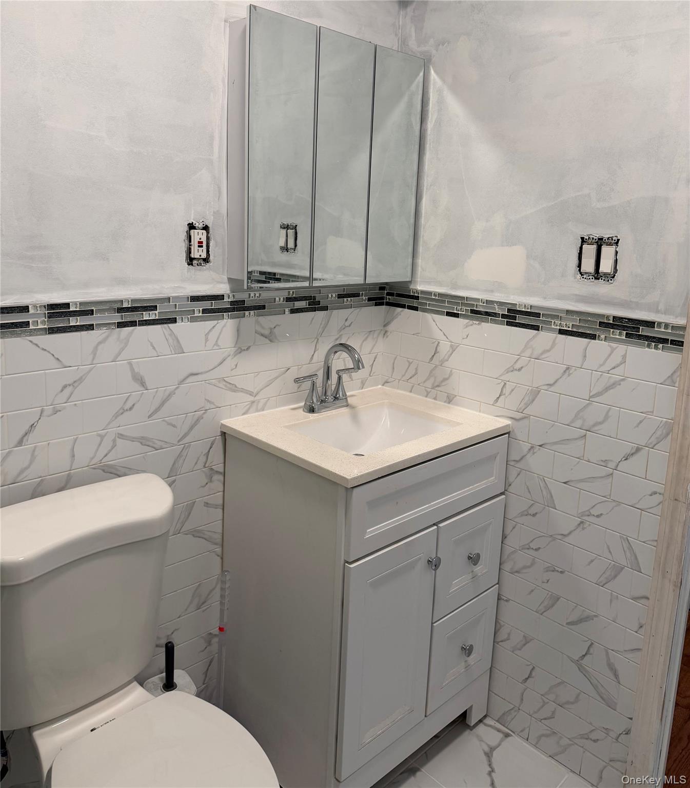 1027944 Property Photo 5