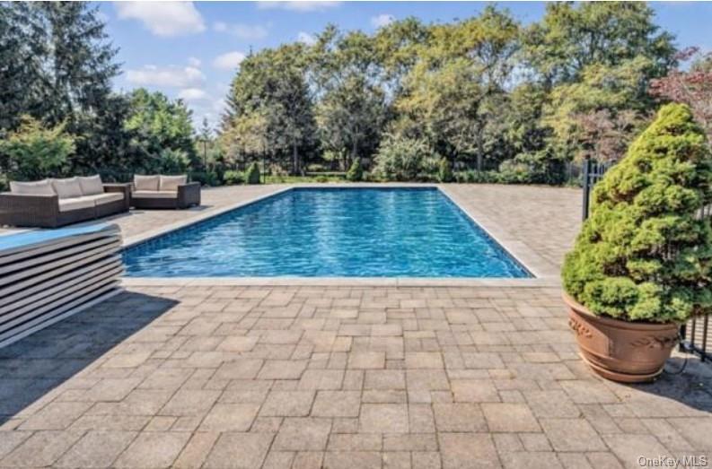 2 Herrels Circle Property Photo 16