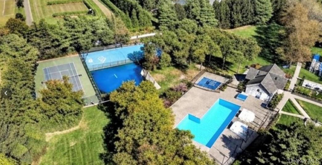 2 Herrels Circle Property Photo 17