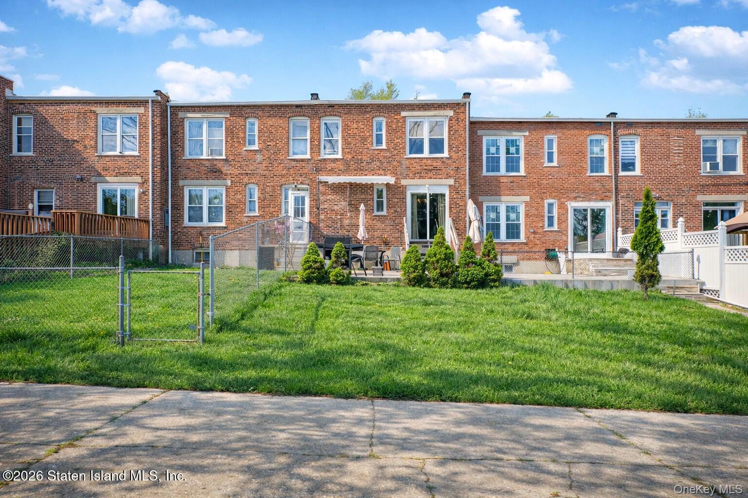 62 Arnold Street Property Photo 1