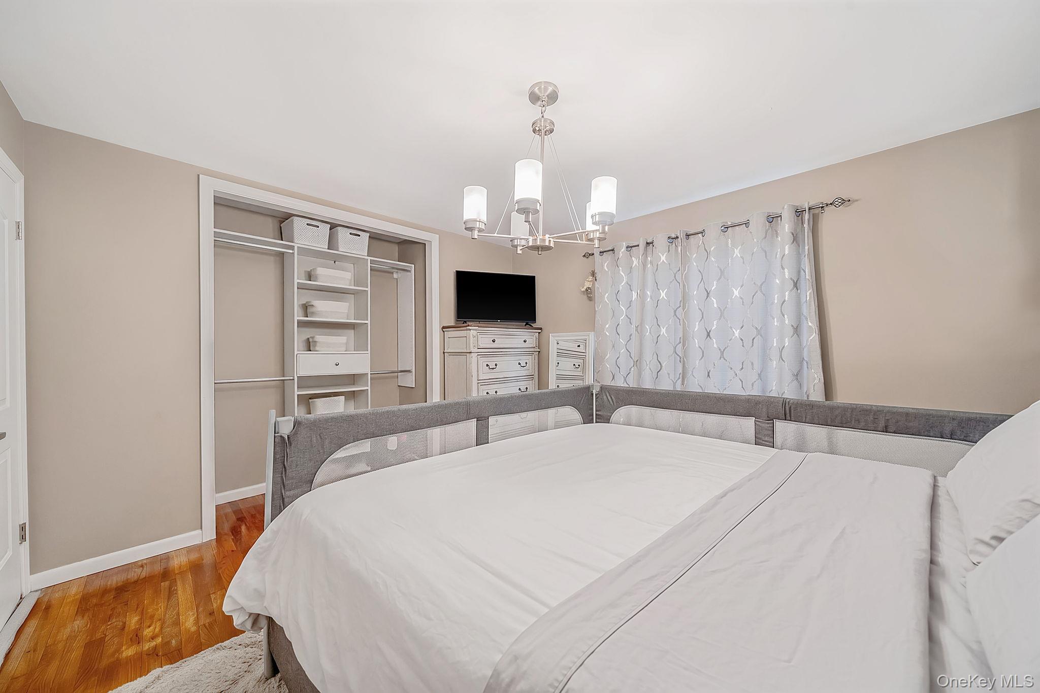 1030 N Fulton Avenue Property Photo 12