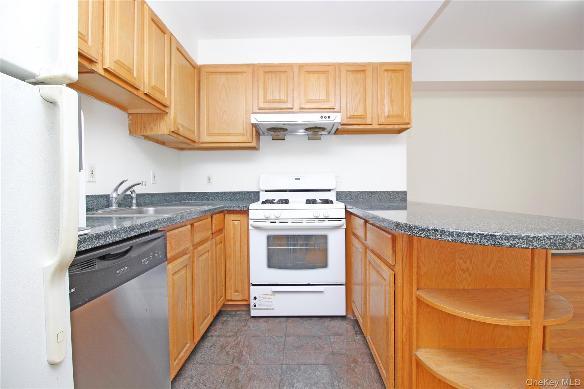 14218 S 38th Avenue 7d Property Photo 13