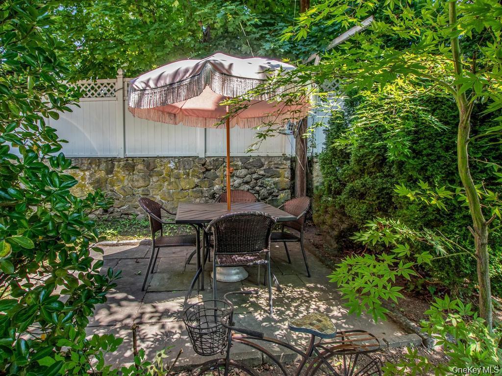 4 Depew Street Property Photo 13