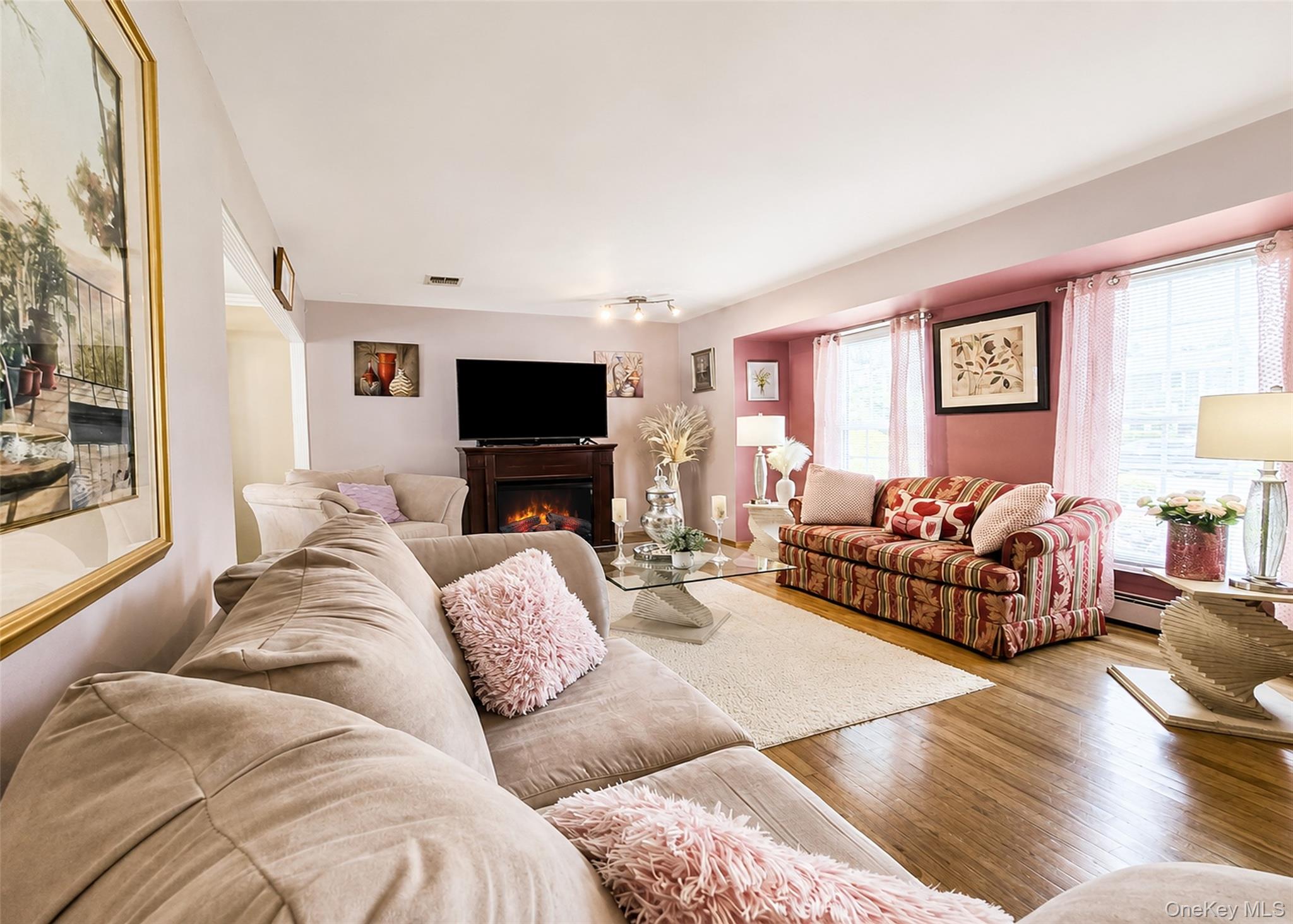 17 Carriage Lane Property Photo 4