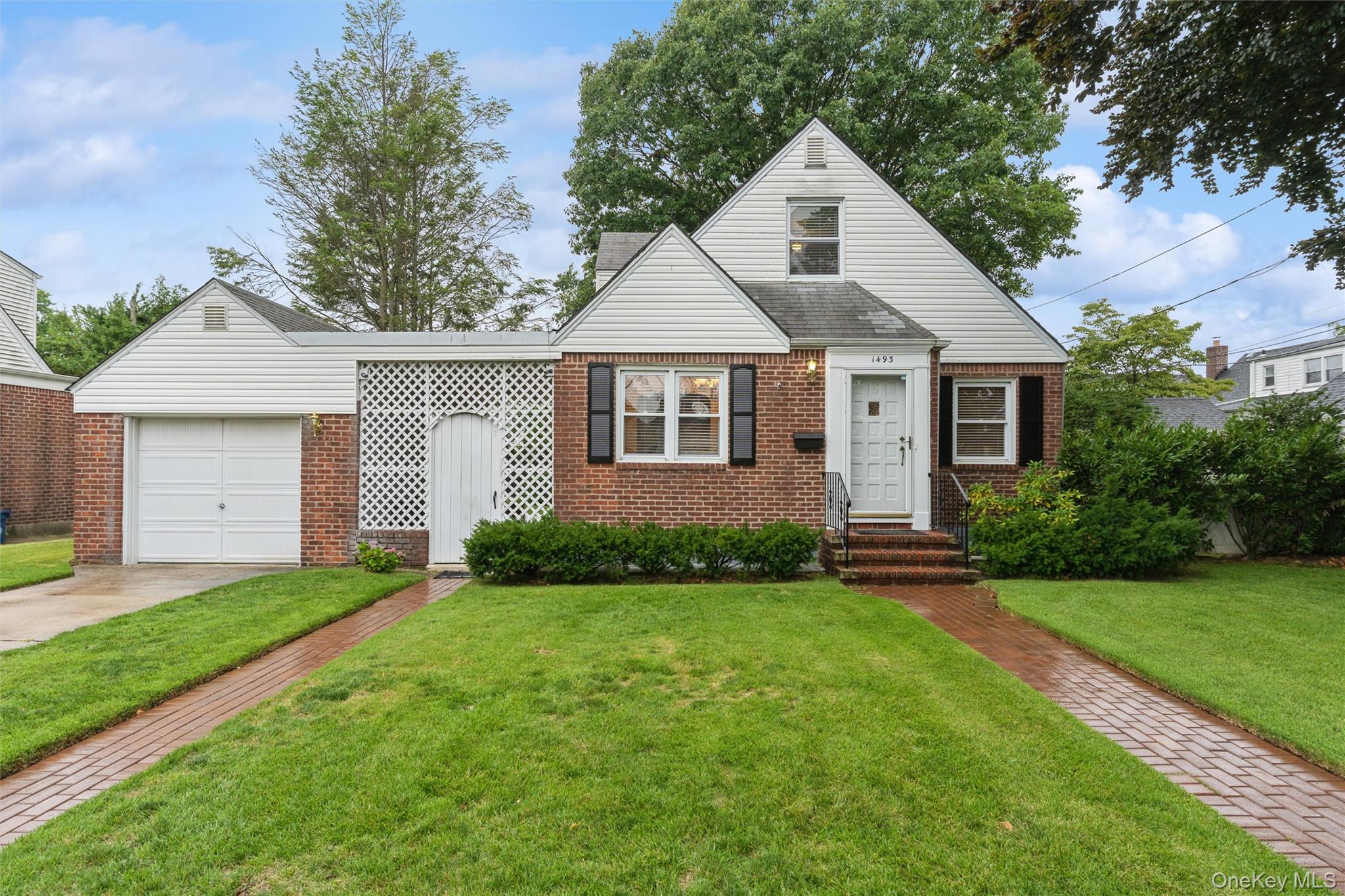 1493 New Hyde Park Drive Property Photo 1
