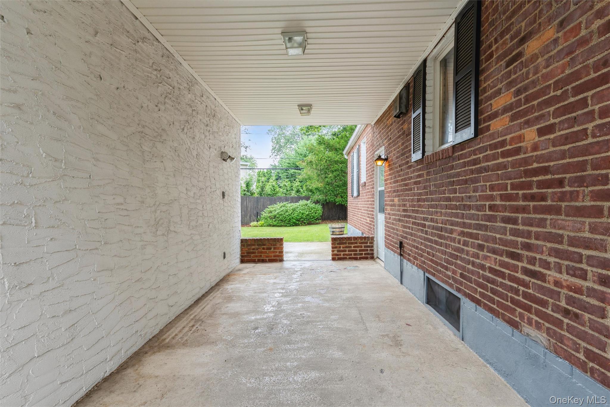 1493 New Hyde Park Drive Property Photo 17