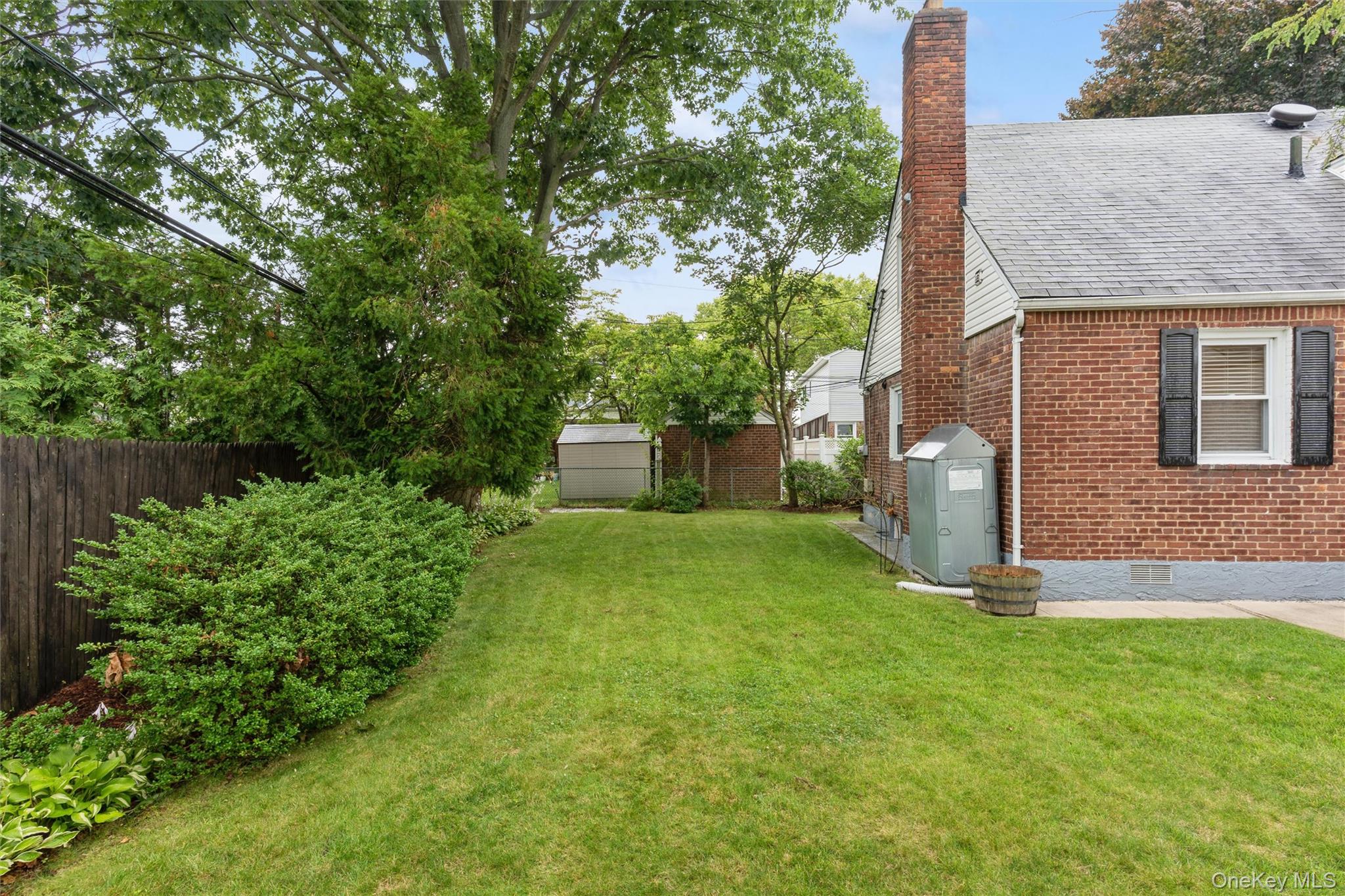 1493 New Hyde Park Drive Property Photo 19