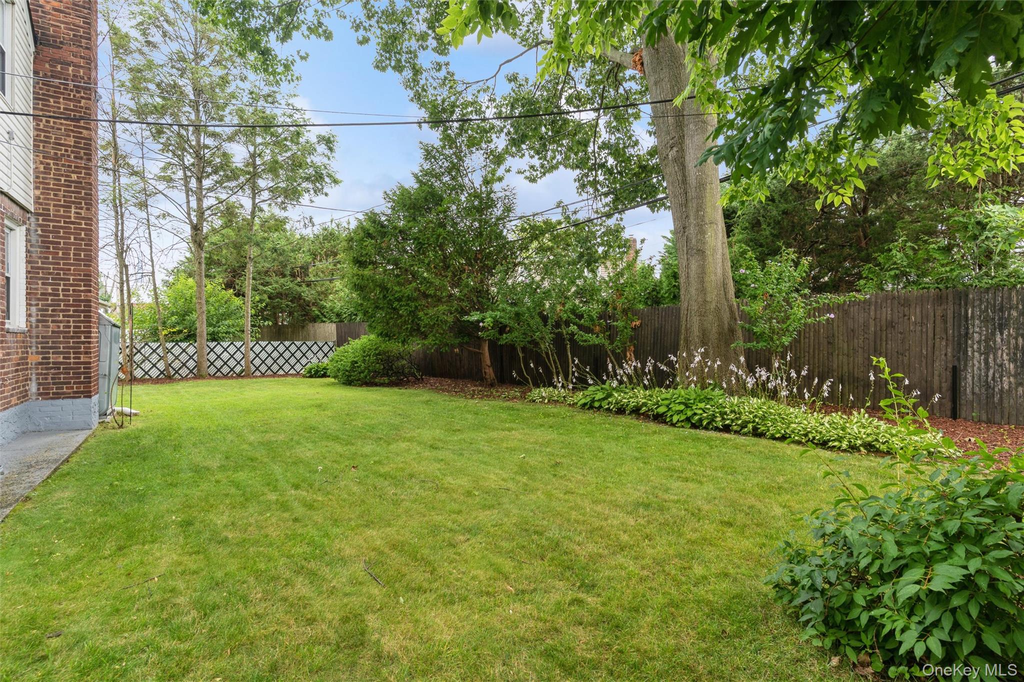 1493 New Hyde Park Drive Property Photo 20