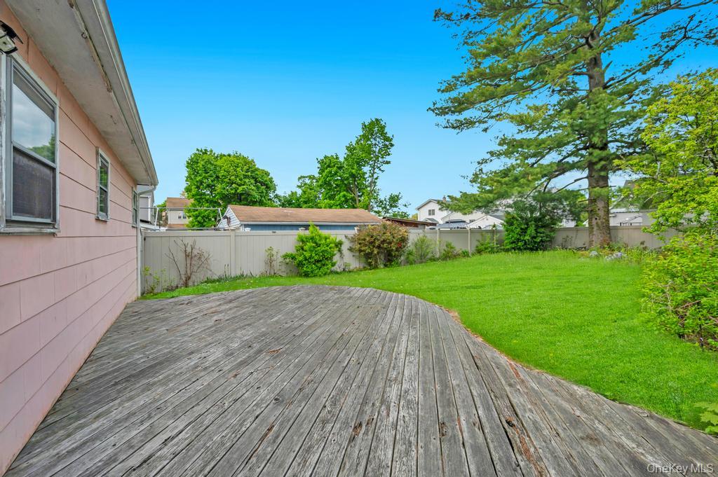 529 Liberty Street Property Photo 2