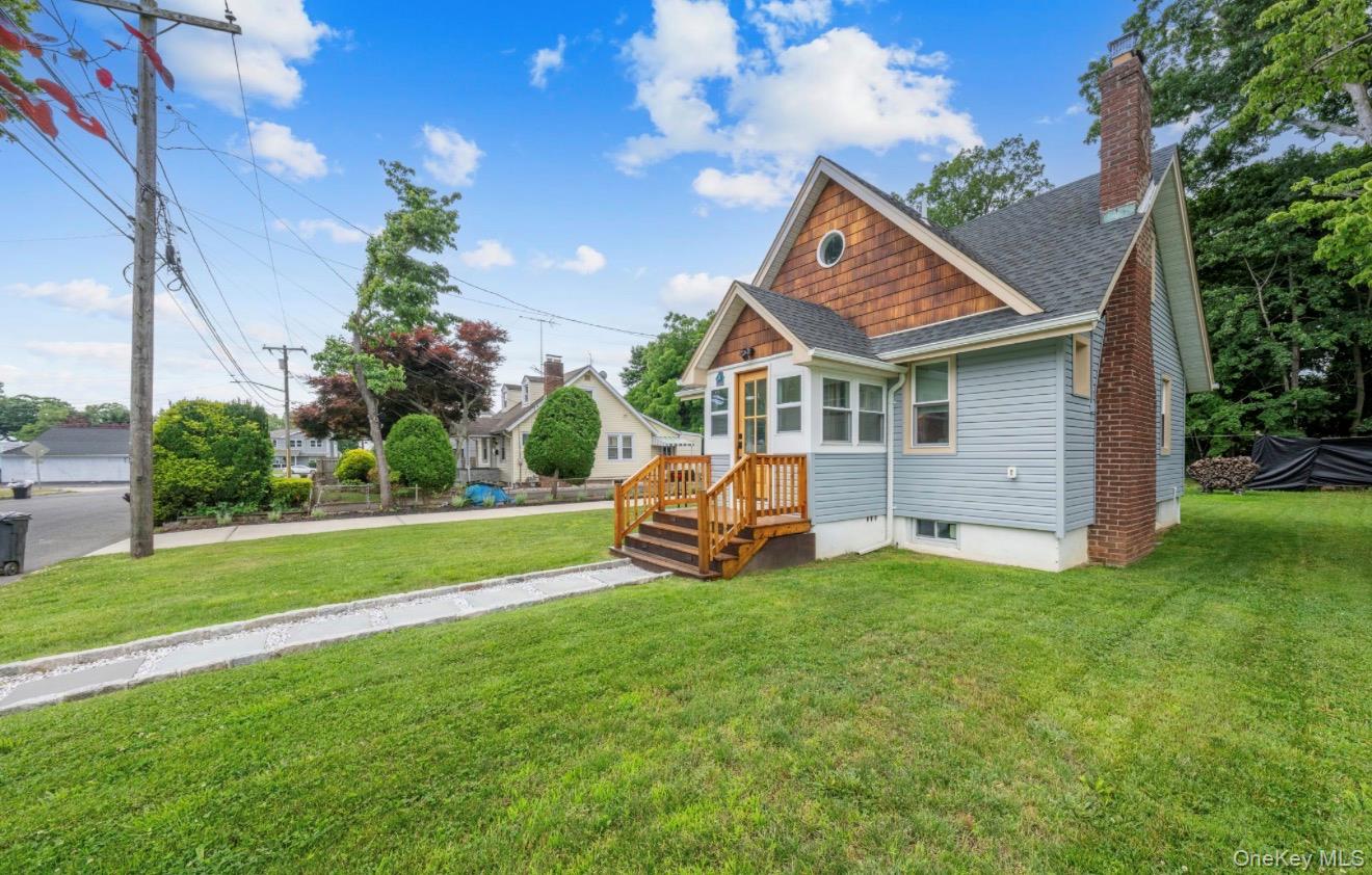 8 Rosewood Avenue Property Photo 1