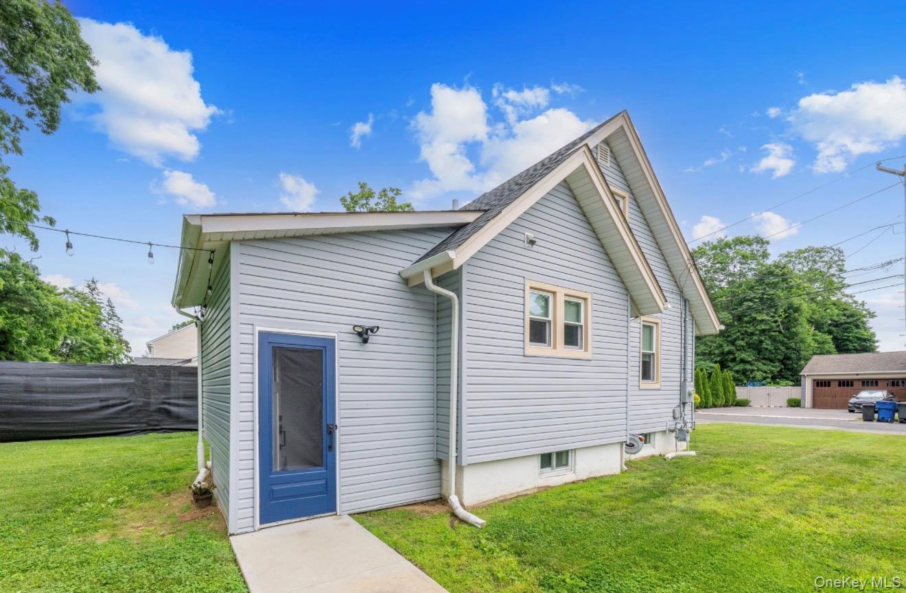 8 Rosewood Avenue Property Photo 2