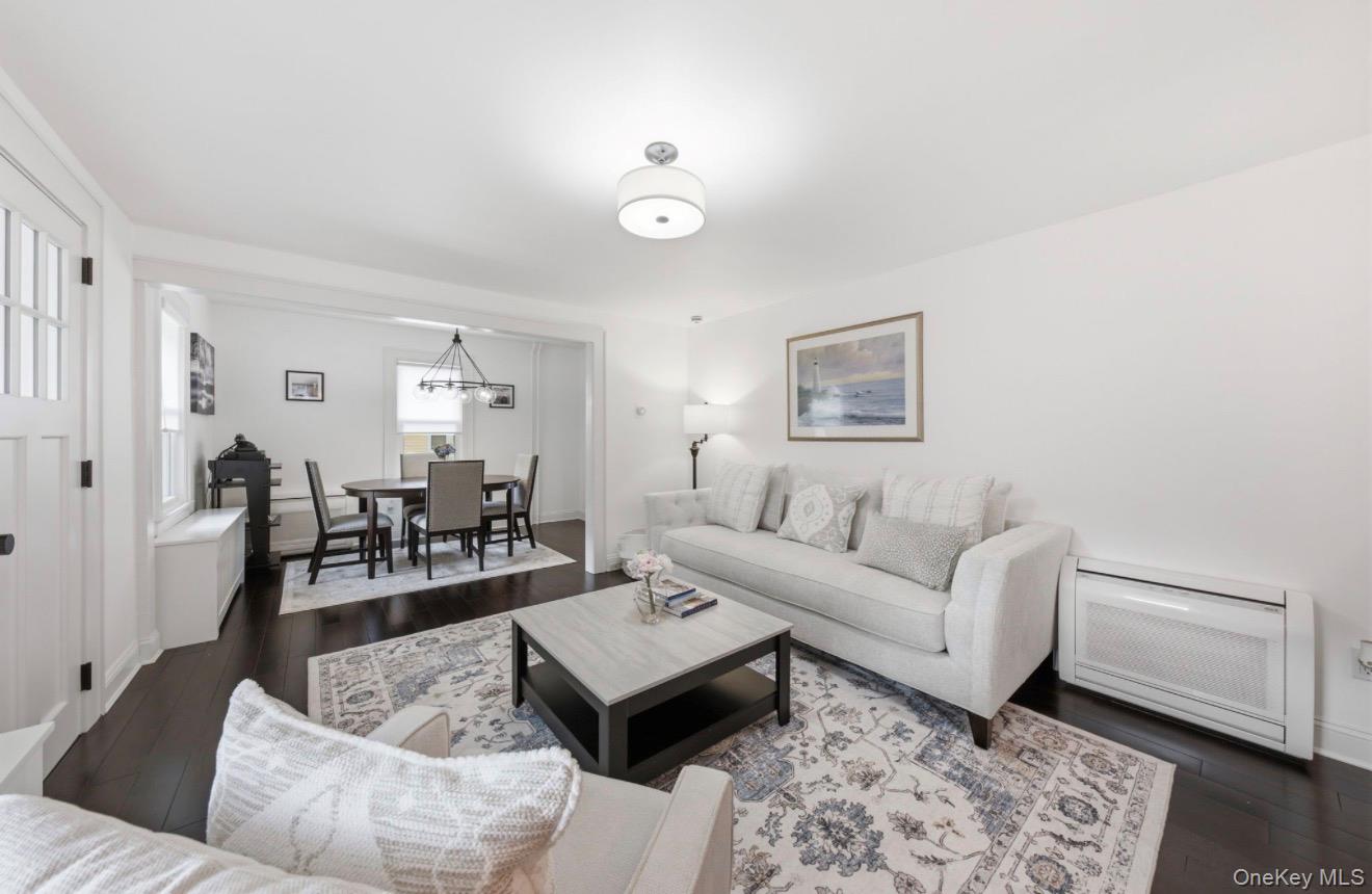 8 Rosewood Avenue Property Photo 3