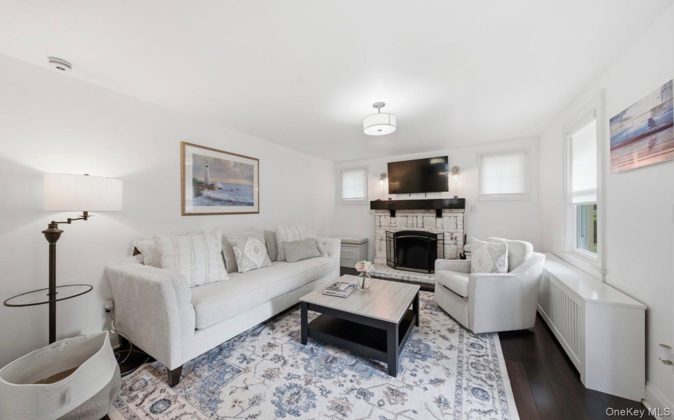 8 Rosewood Avenue Property Photo 4
