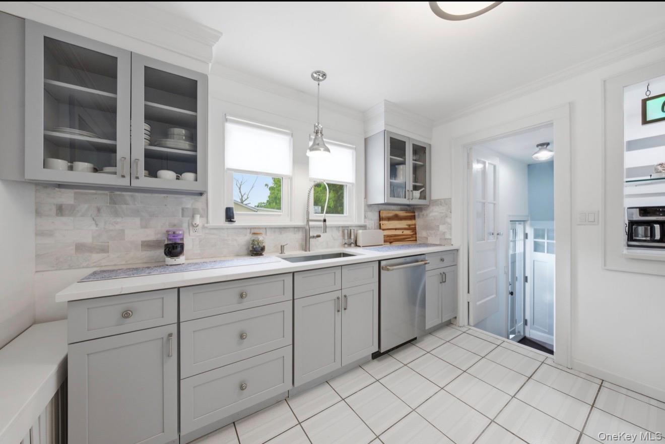 8 Rosewood Avenue Property Photo 5