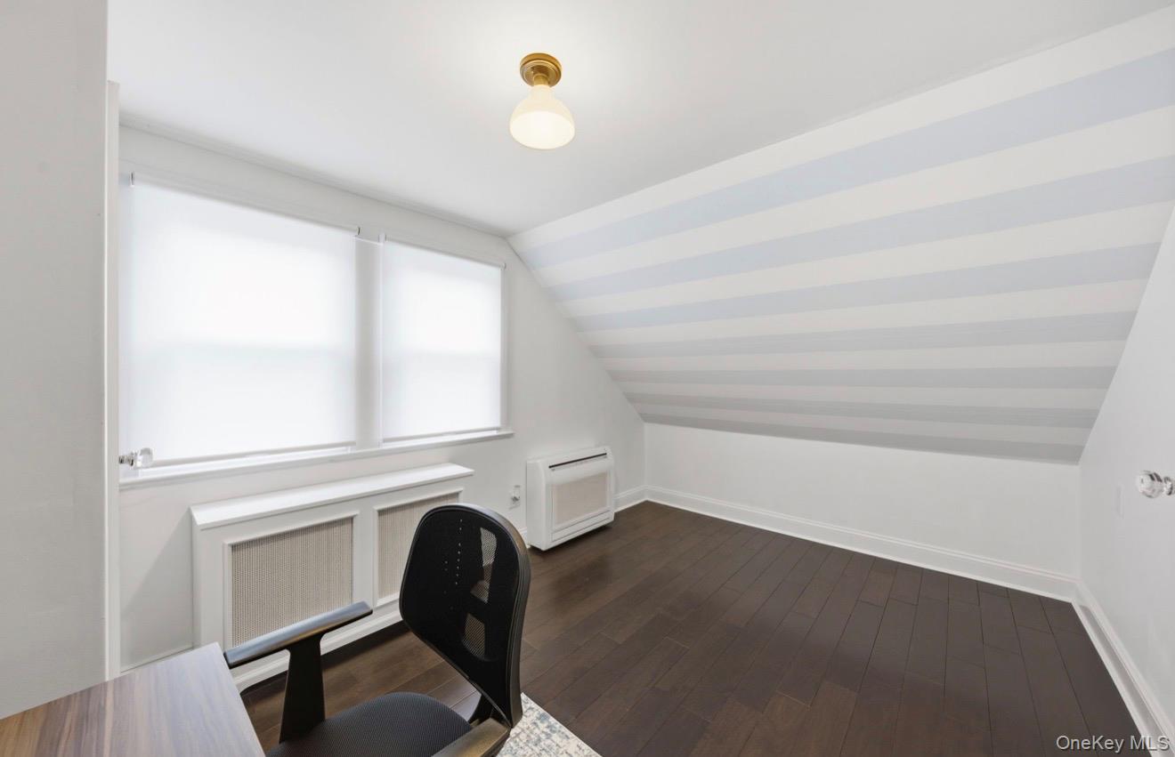 8 Rosewood Avenue Property Photo 17