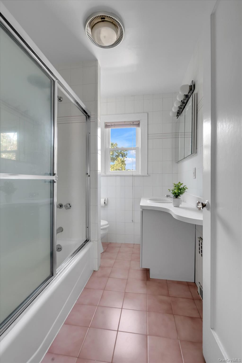 47-11 Belmont Road Property Photo 10