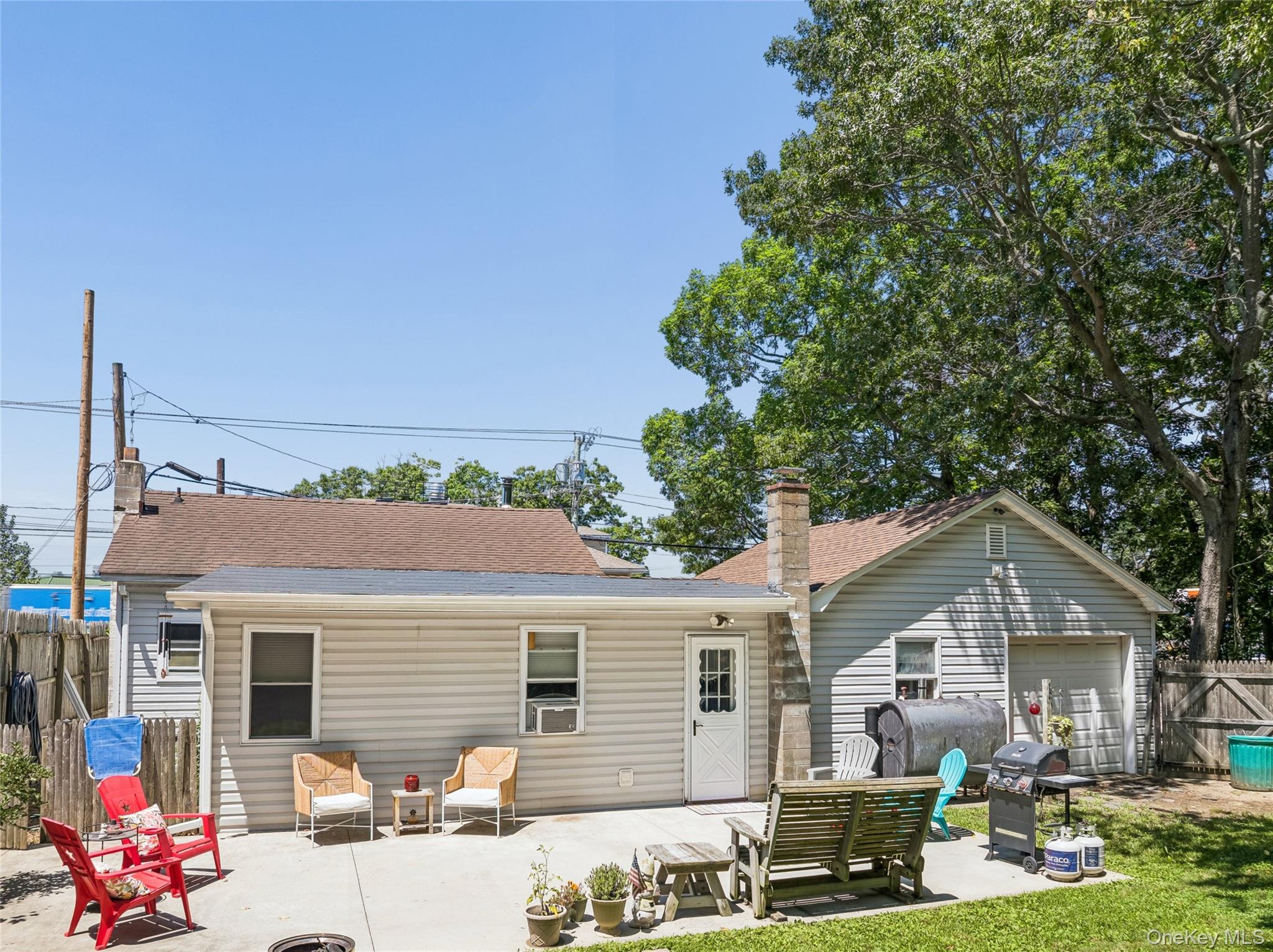 487 Mastic Road Property Photo 17