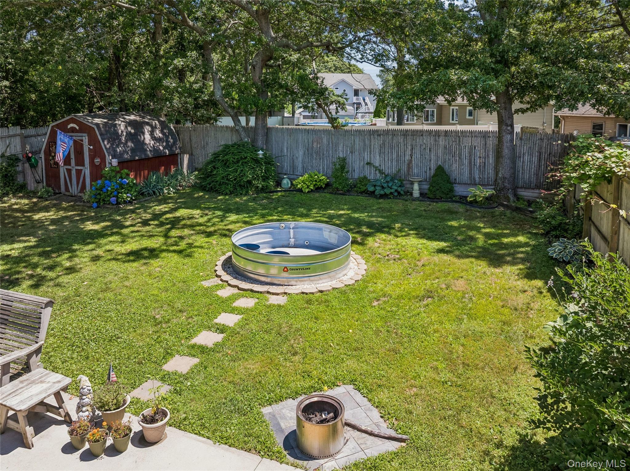 487 Mastic Road Property Photo 21