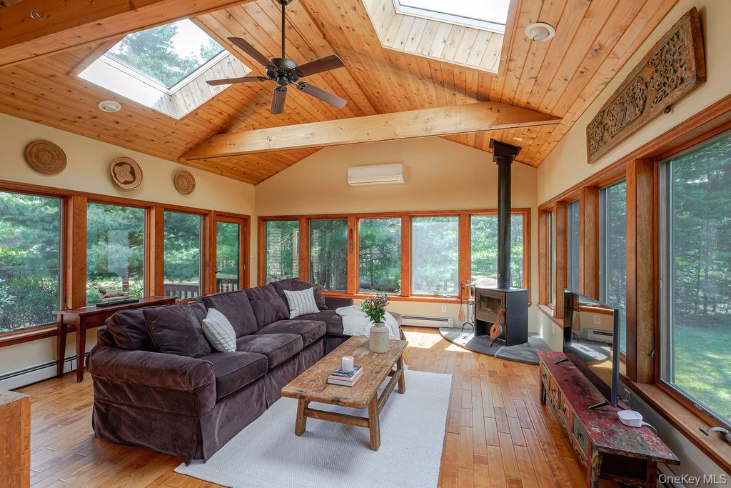 490 Peak Road Property Photo 8