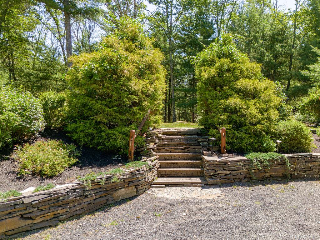 490 Peak Road Property Photo 30