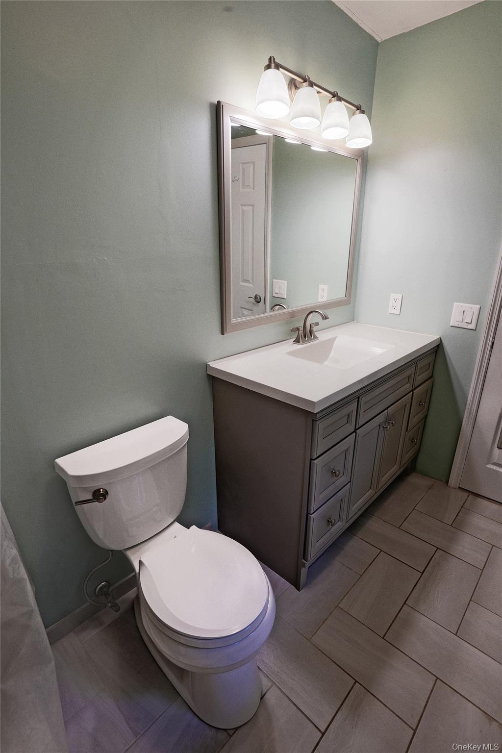 16 Four Winds Drive Property Photo 14