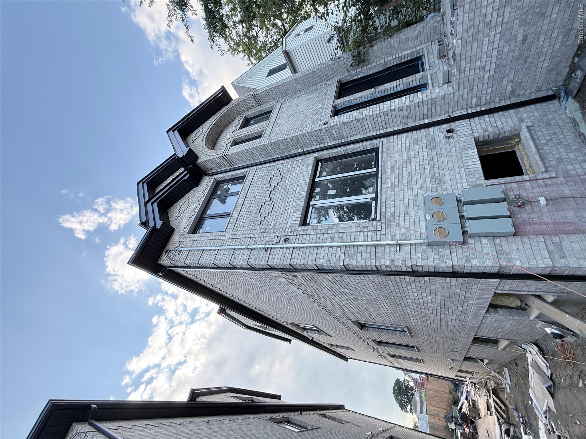 1708 149th Street Property Photo 2
