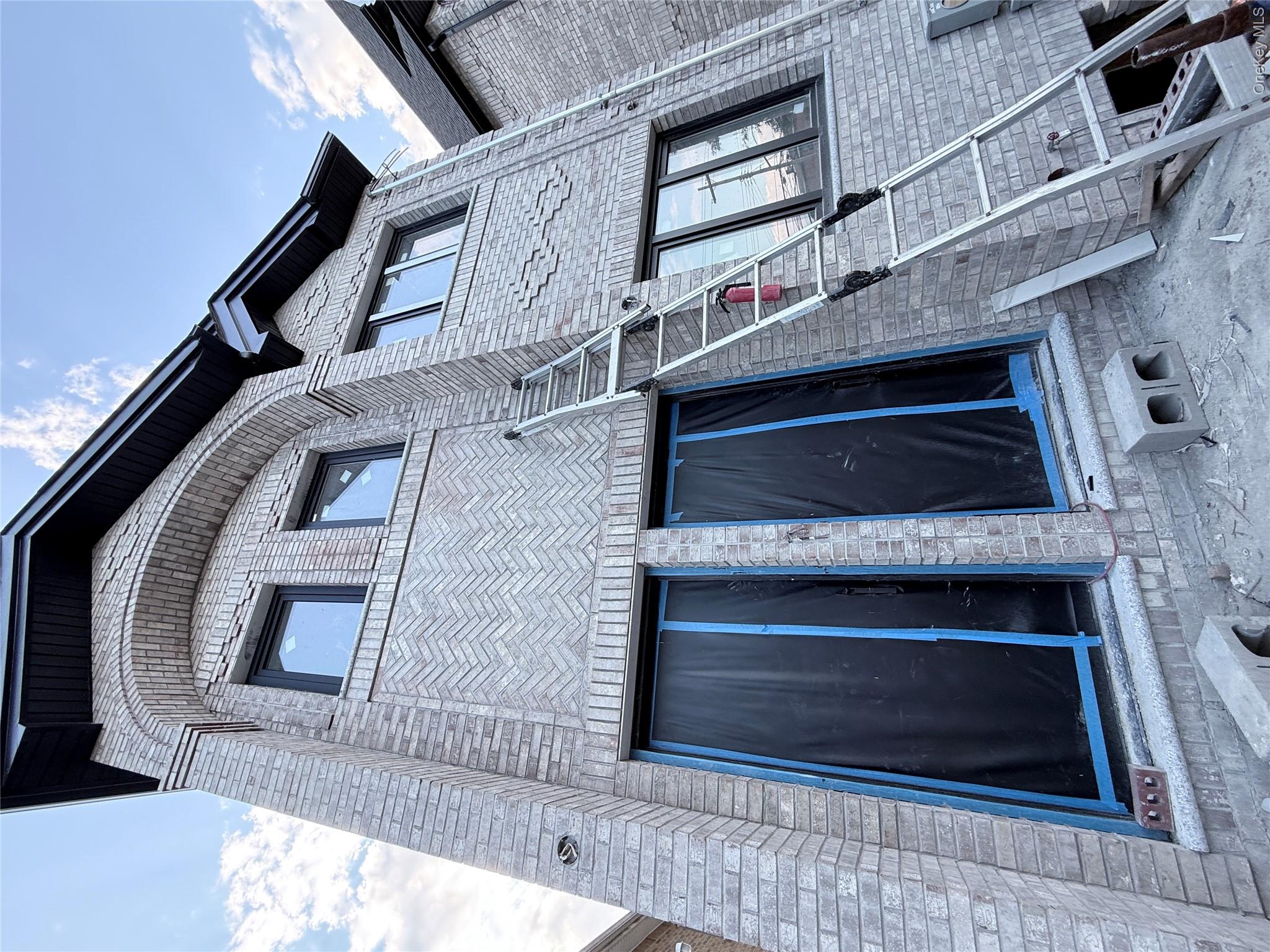 1708 149th Street Property Photo 4