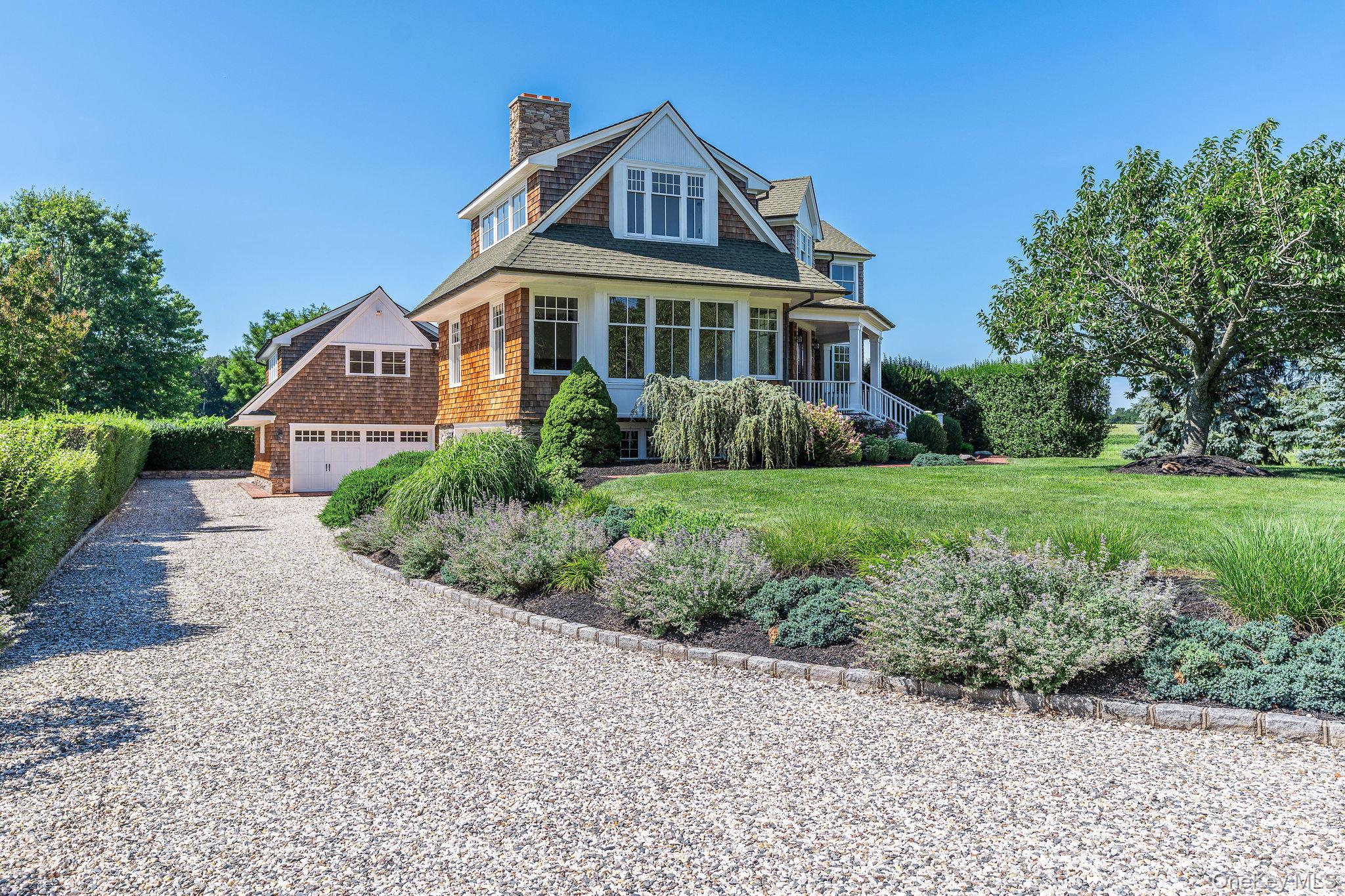 118 Peconic Bay Boulevard Property Photo 2