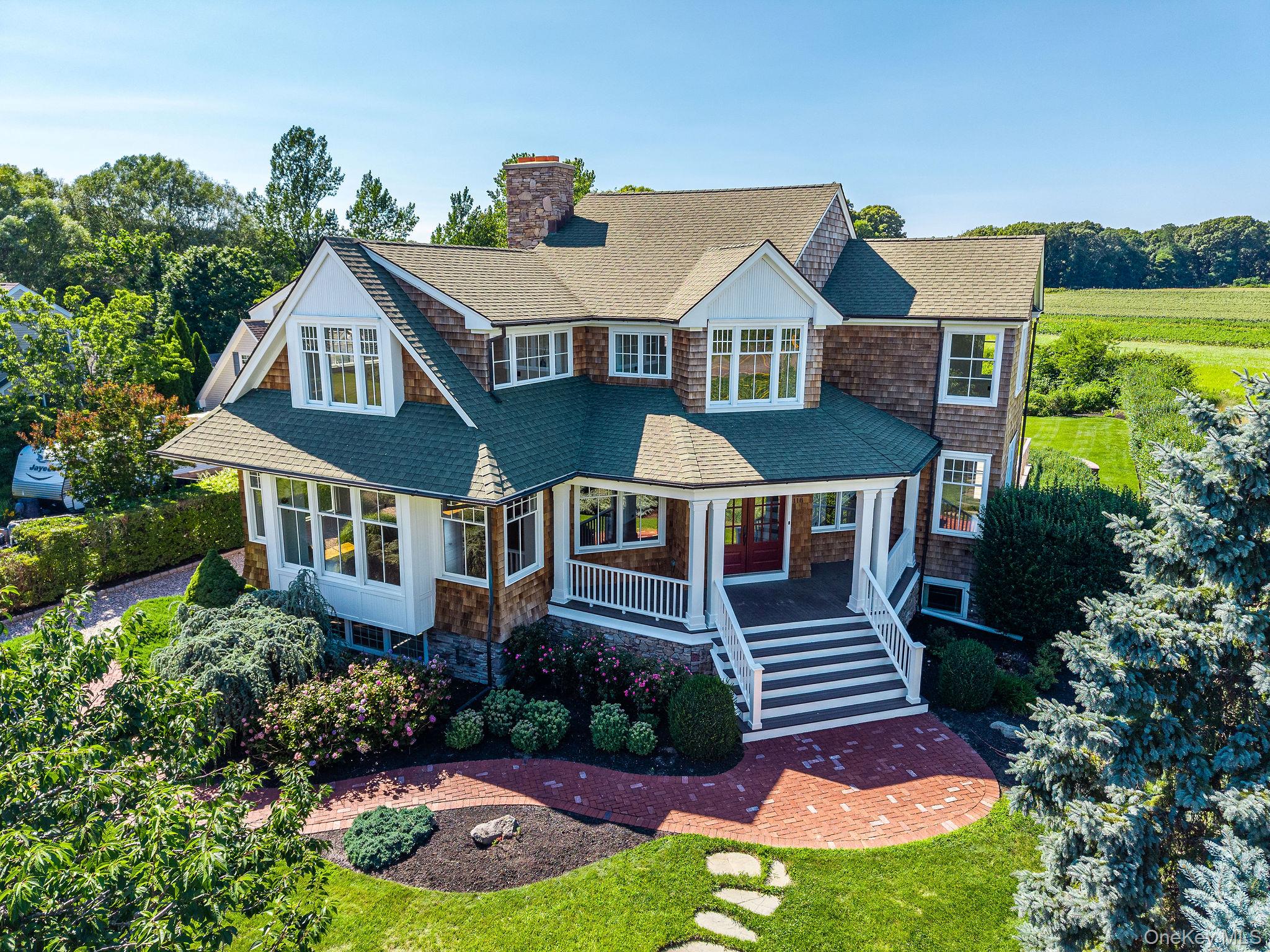 118 Peconic Bay Boulevard Property Photo 3