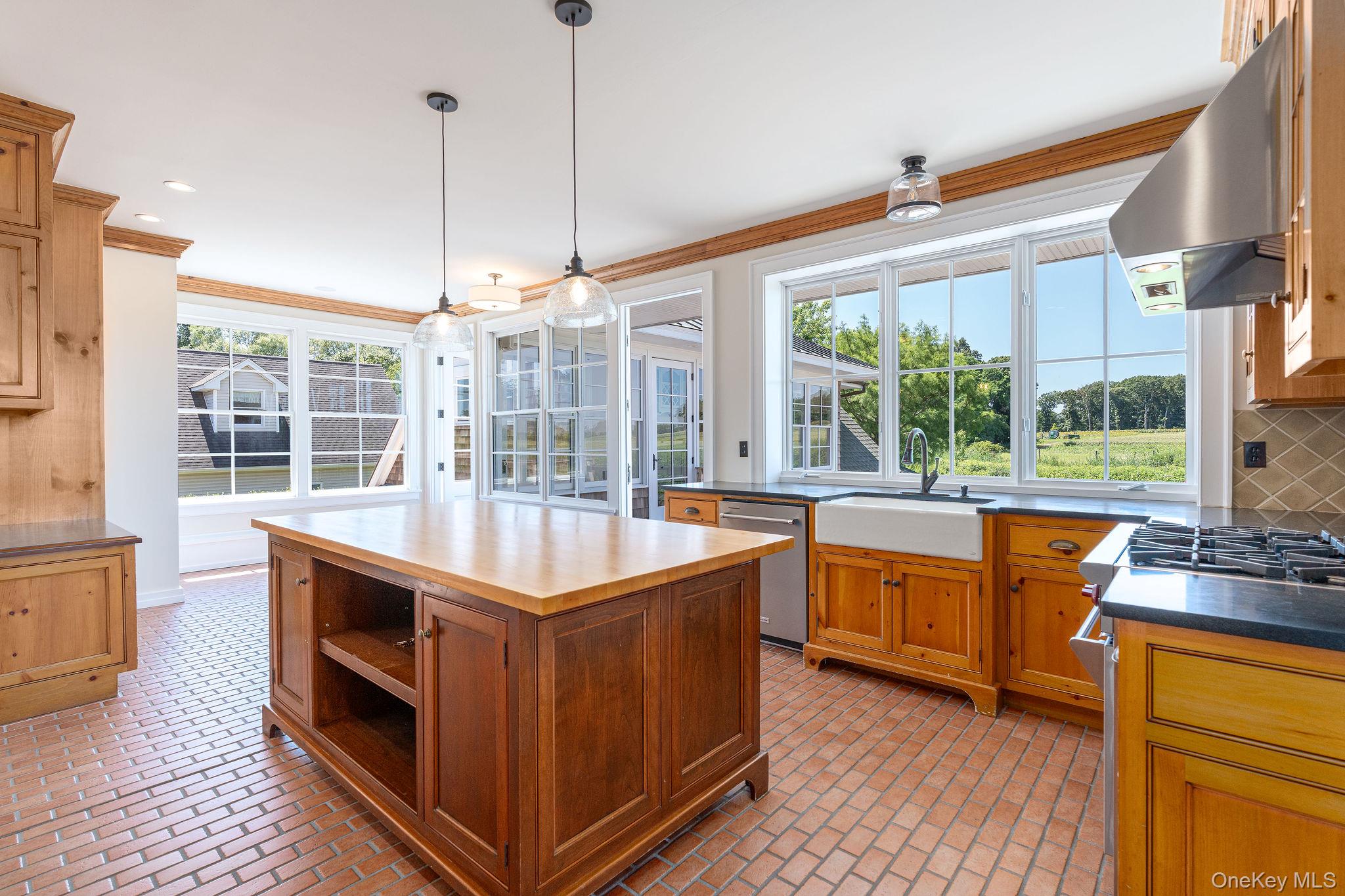 118 Peconic Bay Boulevard Property Photo 8