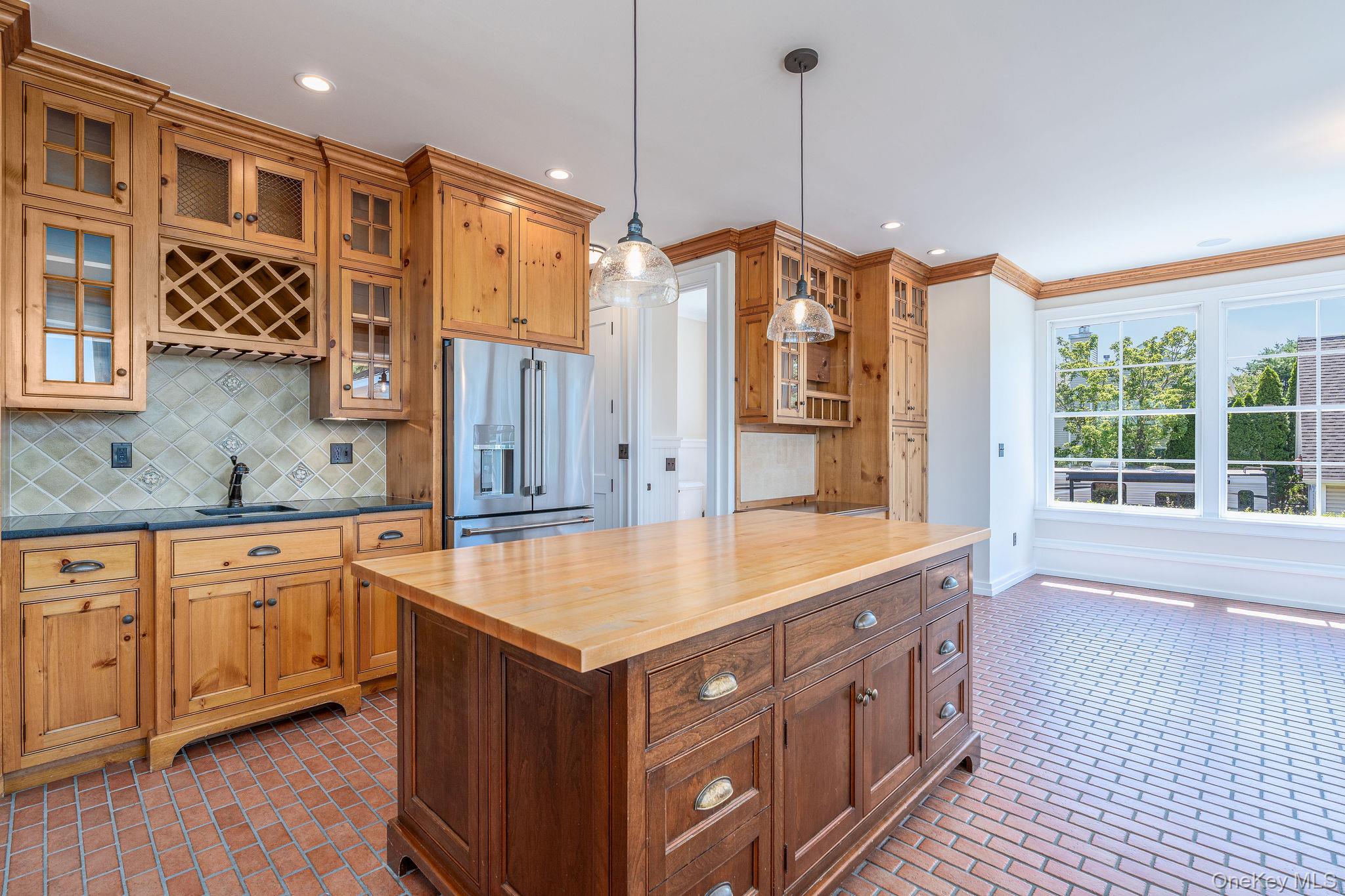 118 Peconic Bay Boulevard Property Photo 9