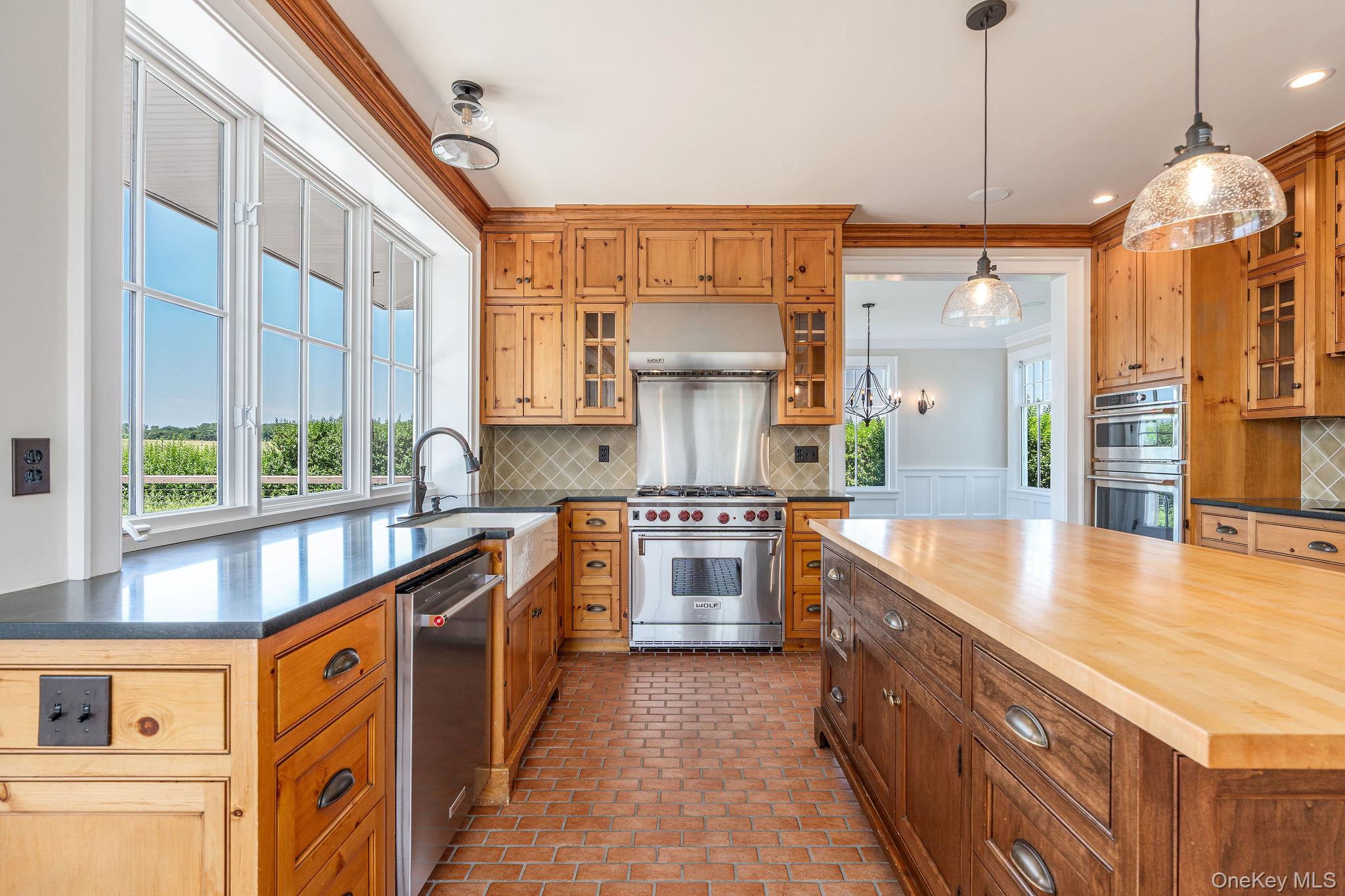 118 Peconic Bay Boulevard Property Photo 10
