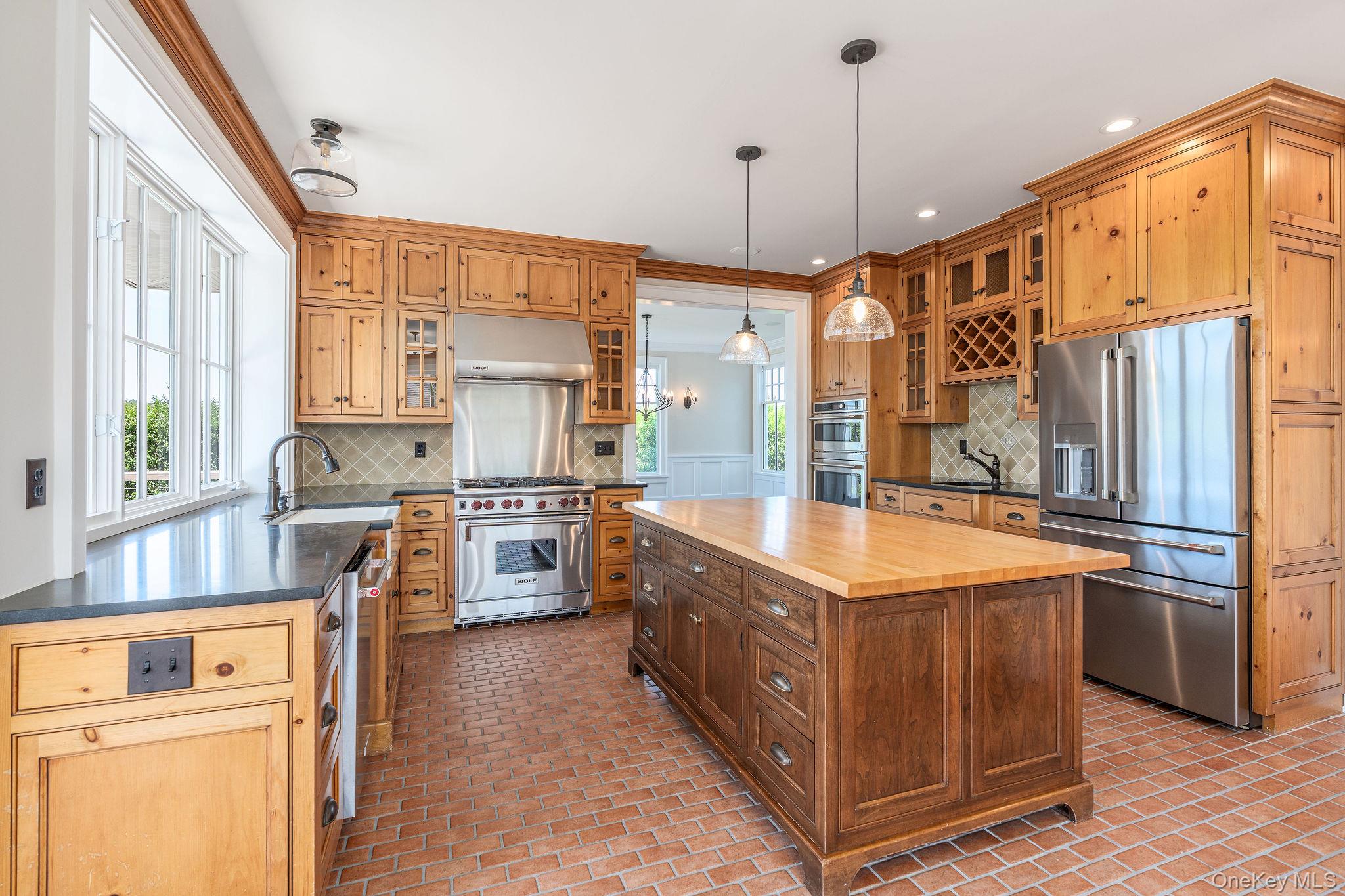 118 Peconic Bay Boulevard Property Photo 11