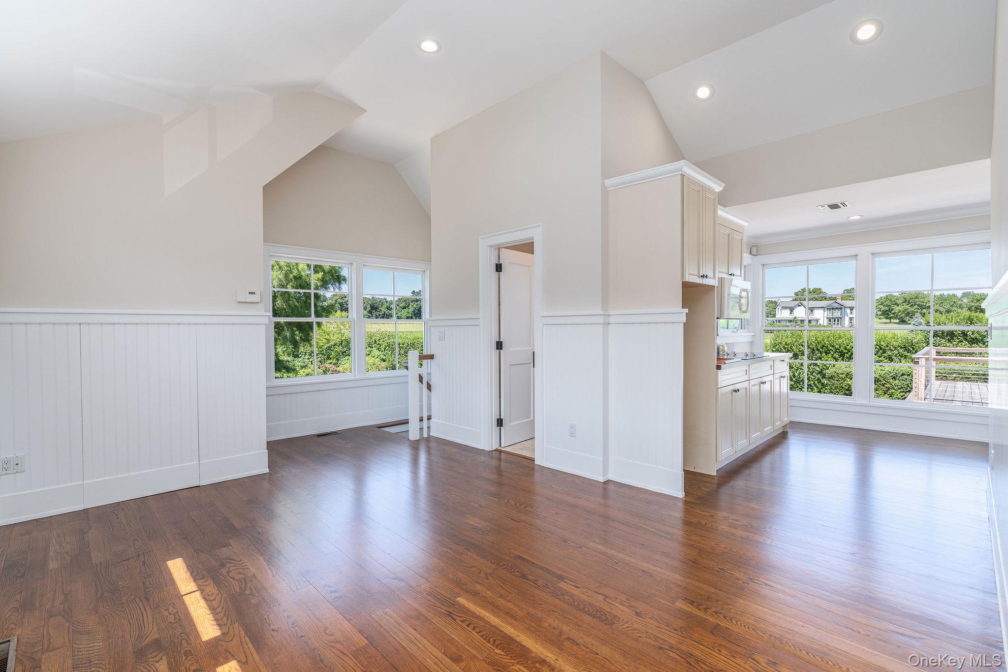 118 Peconic Bay Boulevard Property Photo 15