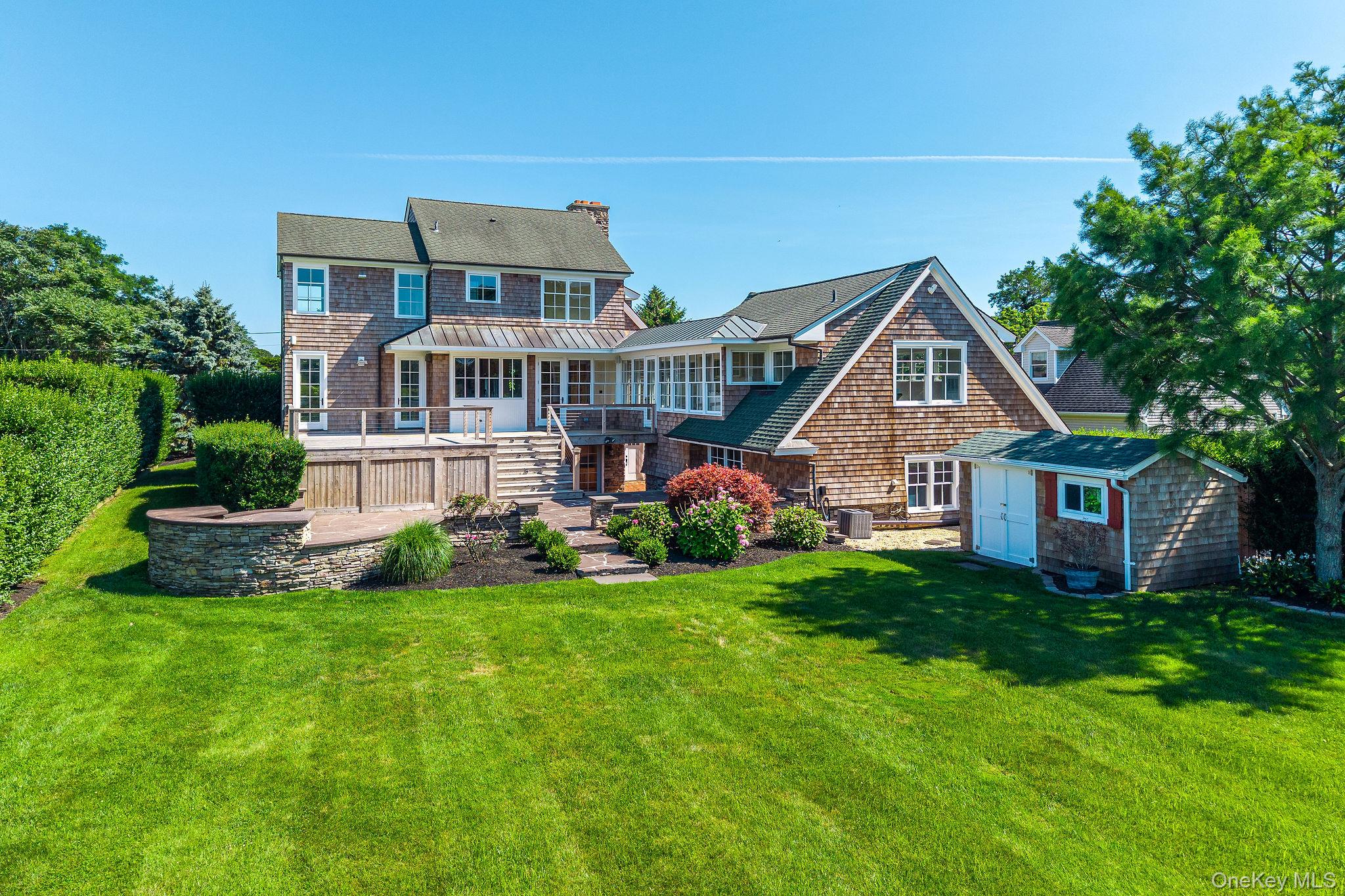 118 Peconic Bay Boulevard Property Photo 32