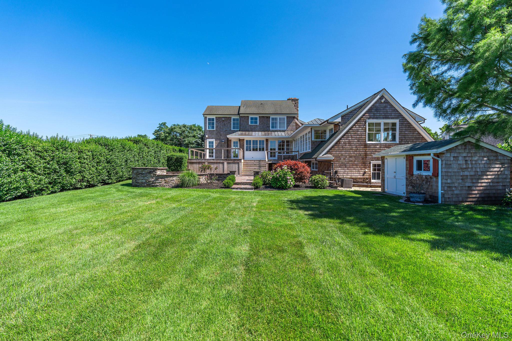118 Peconic Bay Boulevard Property Photo 39
