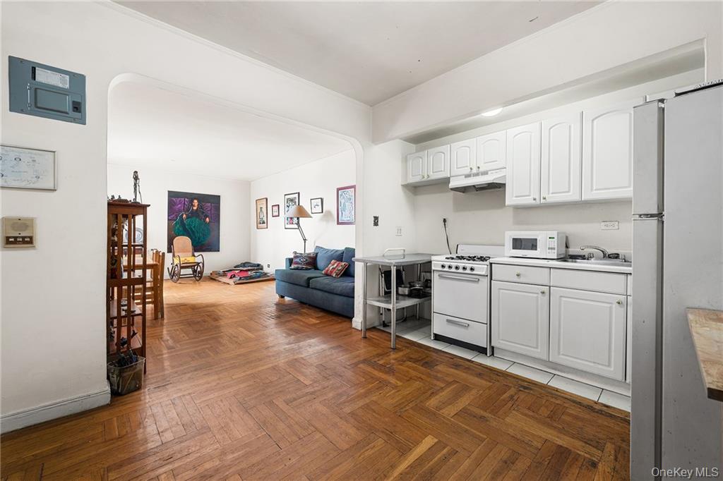 3015 Riverdale Avenue 5f Property Photo 11