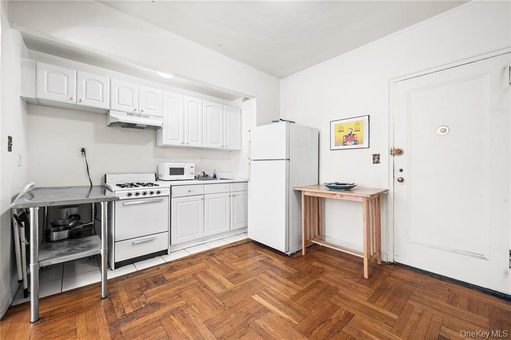 3015 Riverdale Avenue 5f Property Photo 13