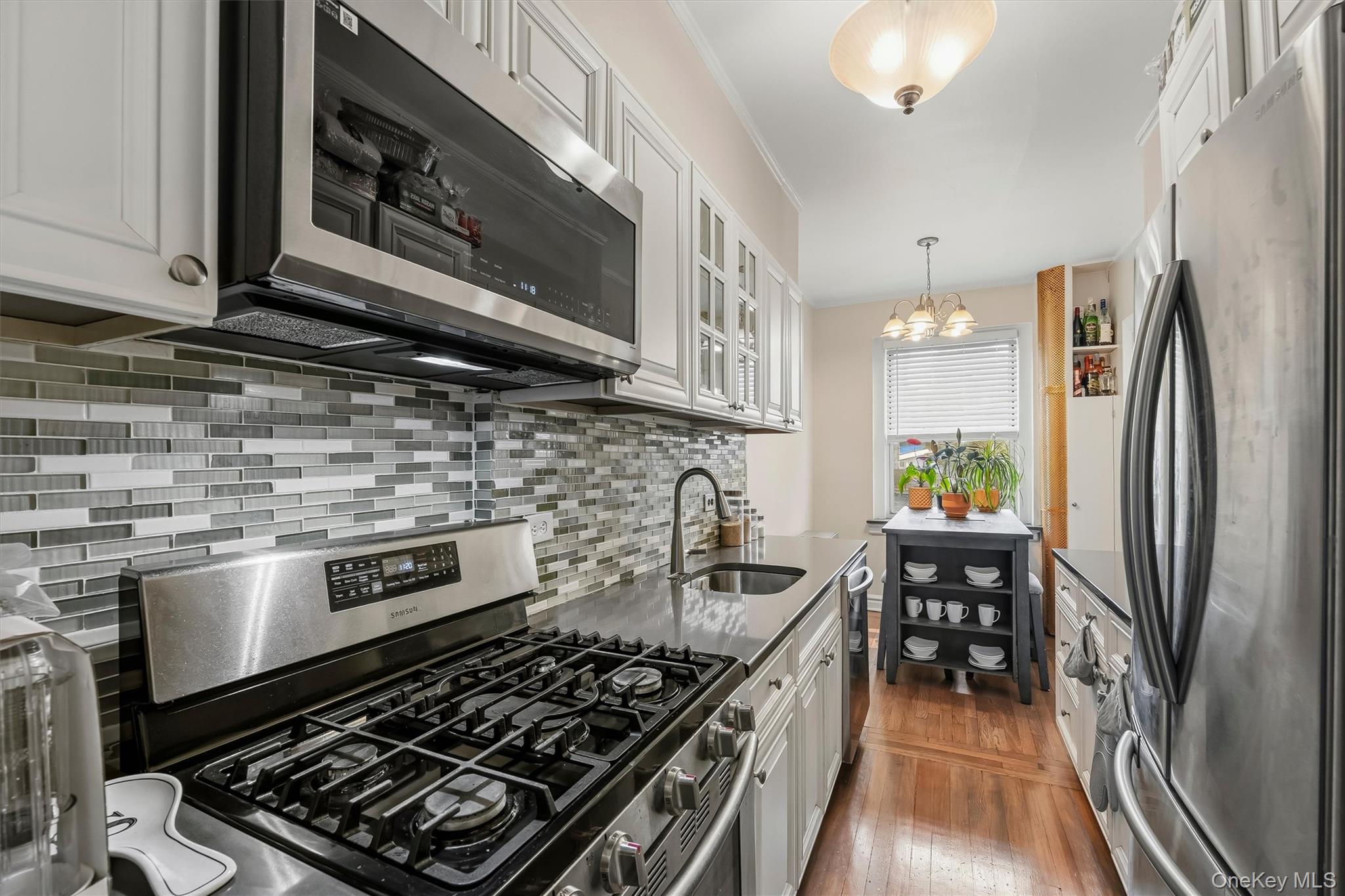 19 William Street 2d Property Photo 3