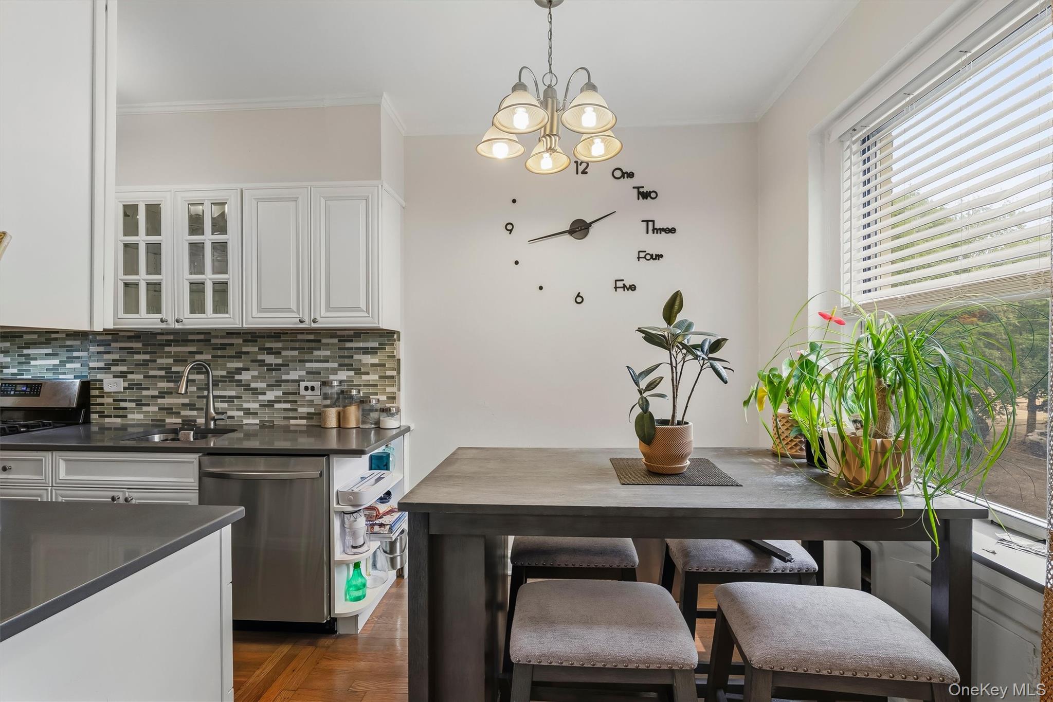 19 William Street 2d Property Photo 5