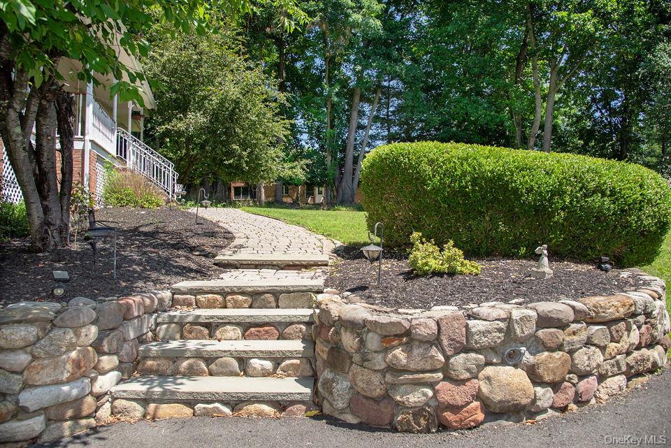 4 Hauser Terrace Property Photo 4