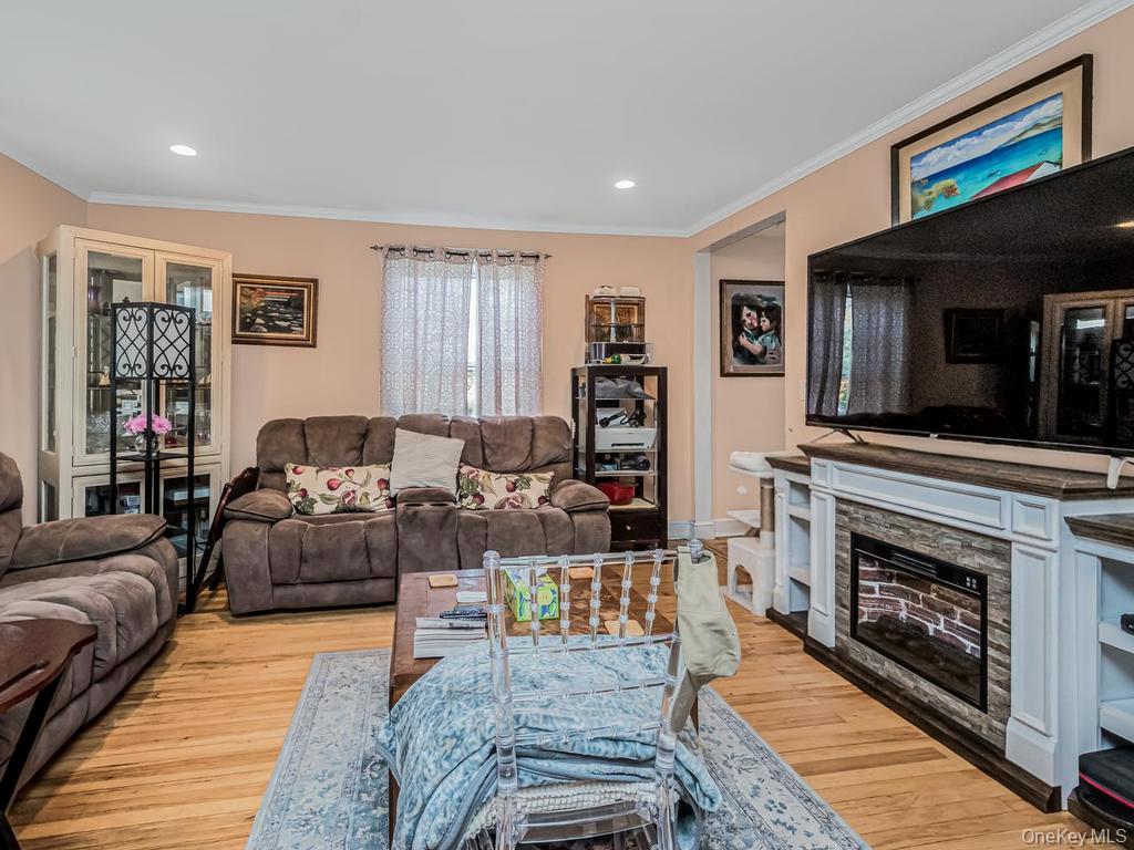 29 S Washington Avenue Property Photo 3
